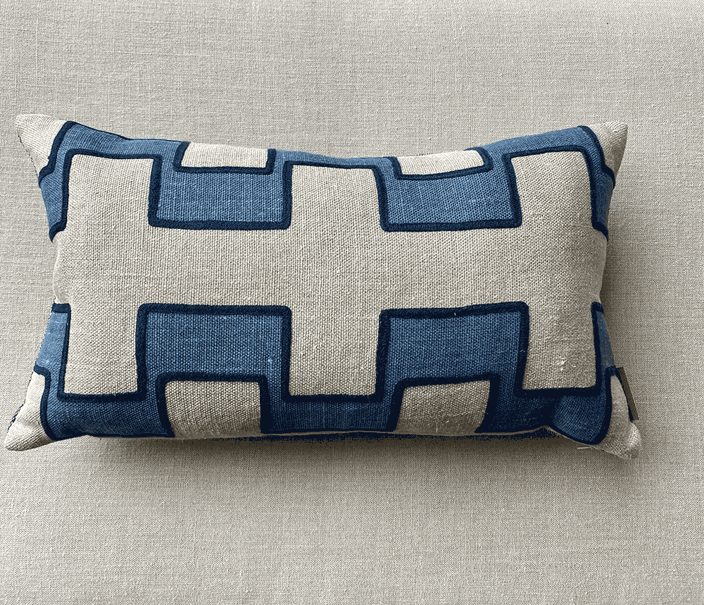 Demin Castle Battlement Lumber Cushion