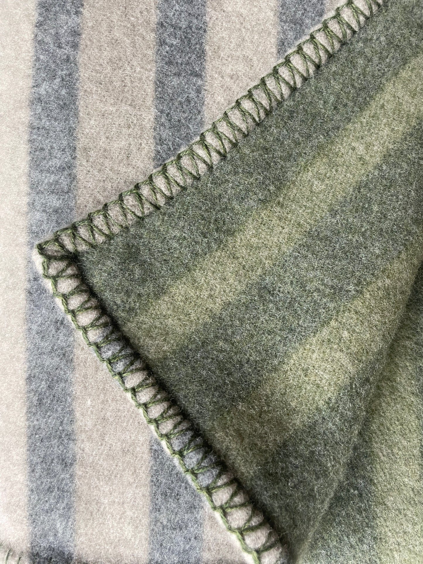 Edinburgh Wool & Cashmere Blanket