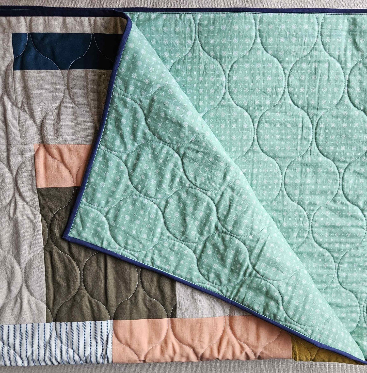 Quilted Throw - Multi / Lettuce Star - Twin
